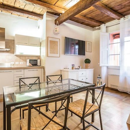 Palazzo Bocchi - The Place Apartments 볼로냐 외부 사진