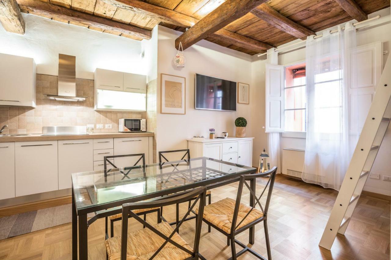 Palazzo Bocchi - The Place Apartments 볼로냐 외부 사진