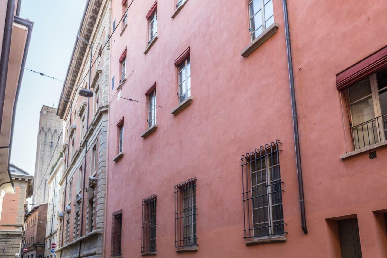 Palazzo Bocchi - The Place Apartments 볼로냐 외부 사진
