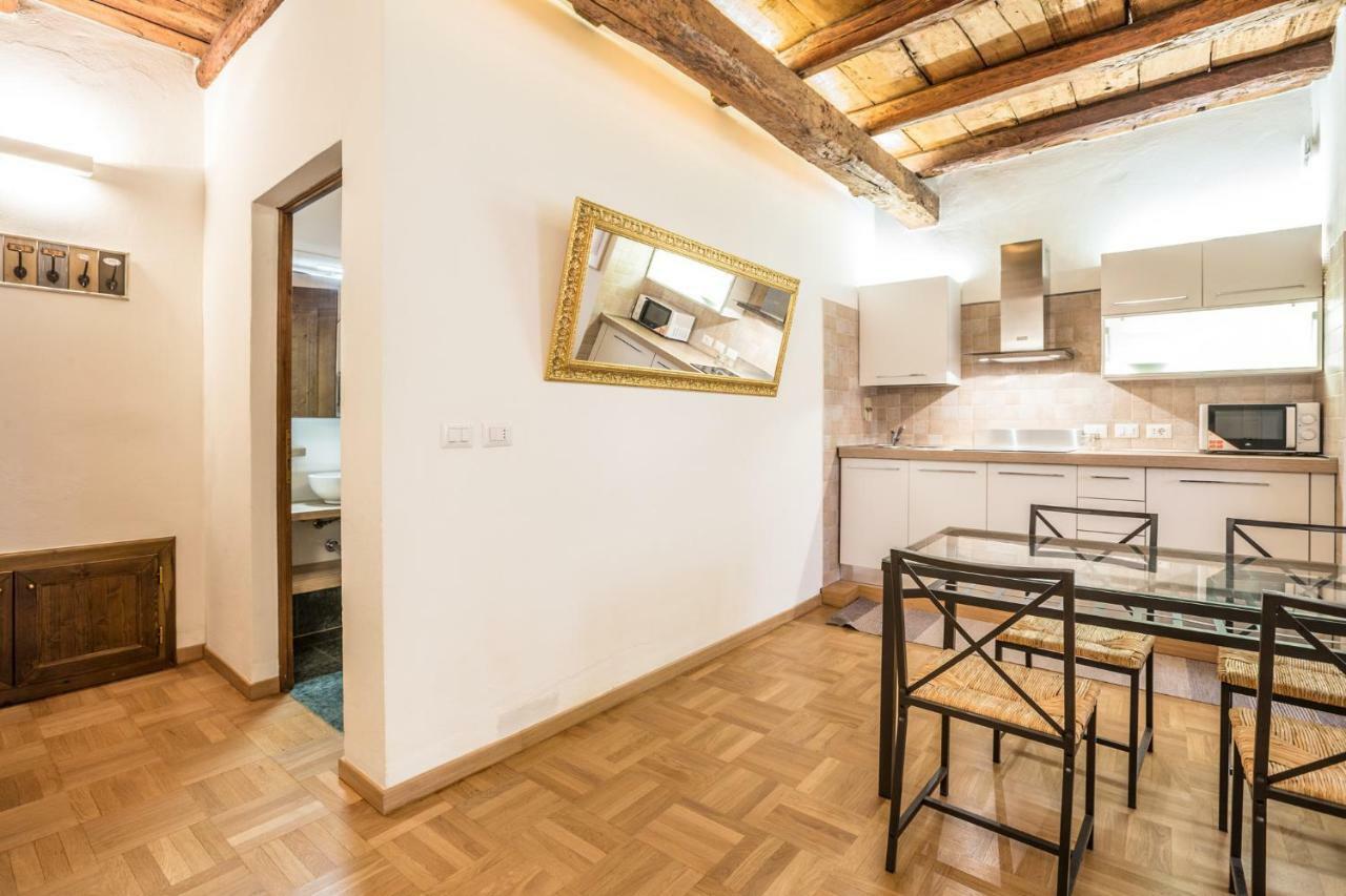 Palazzo Bocchi - The Place Apartments 볼로냐 외부 사진