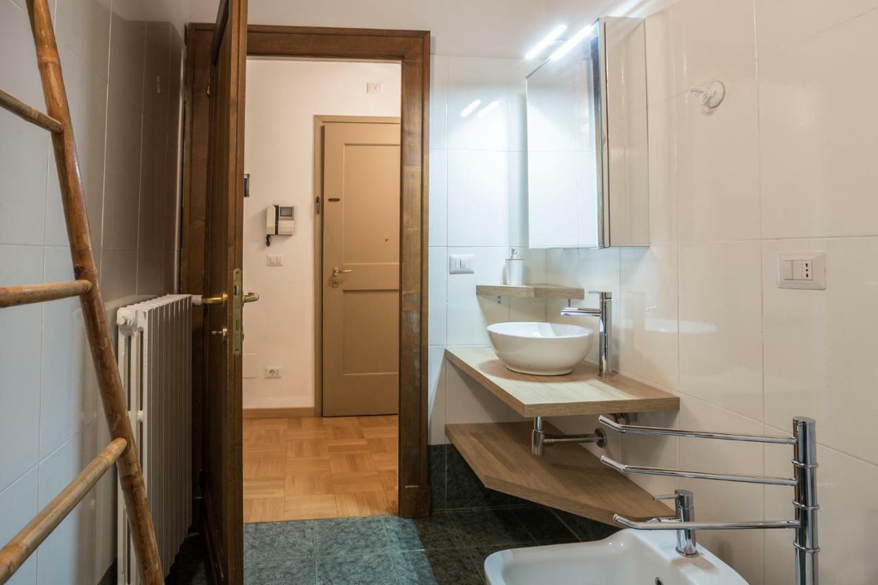 Palazzo Bocchi - The Place Apartments 볼로냐 외부 사진